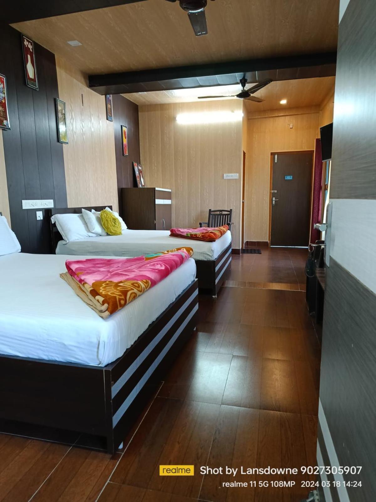 Joshi Holiday Home Stay Lansdowne Εξωτερικό φωτογραφία