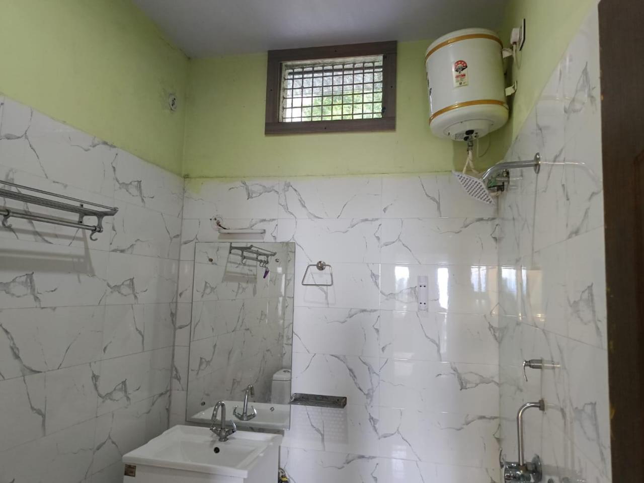 Joshi Holiday Home Stay Lansdowne Εξωτερικό φωτογραφία